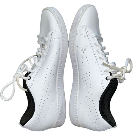 Puma White Lace up Sneakers(Size 8W) - Picture 4 of 11